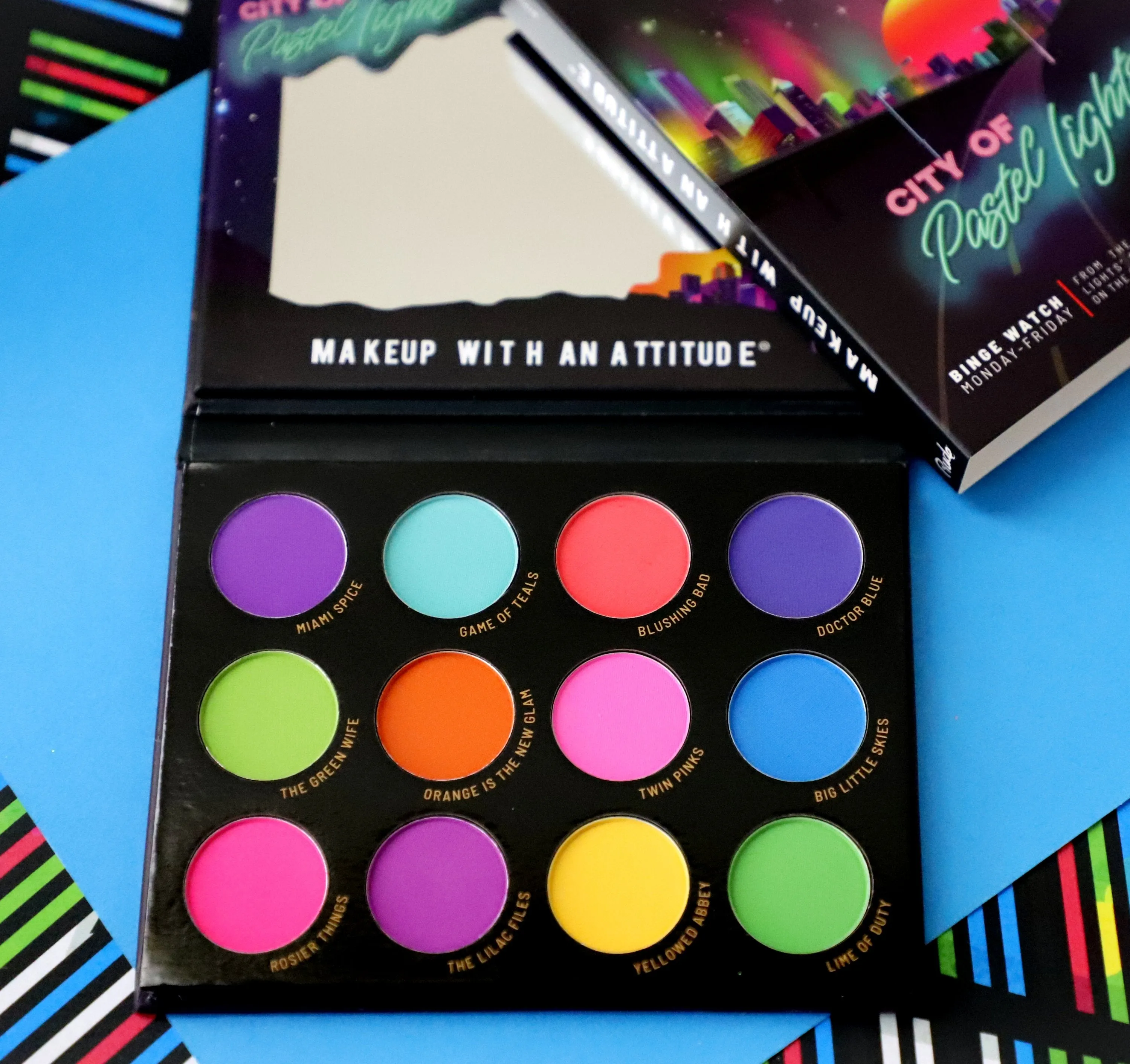 City of Pastel Lights - 12 Pastel Pigment & Eyeshadow Palette