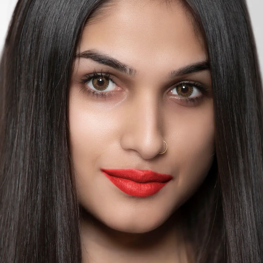 Faces Canada Matte Lip Crayon | Cocoa Butter and Chamomile enriched | One Stroke Intense Color | Smooth Glide | All Day Hydrated Lips | Shade - Smokin' Hot 2.8g